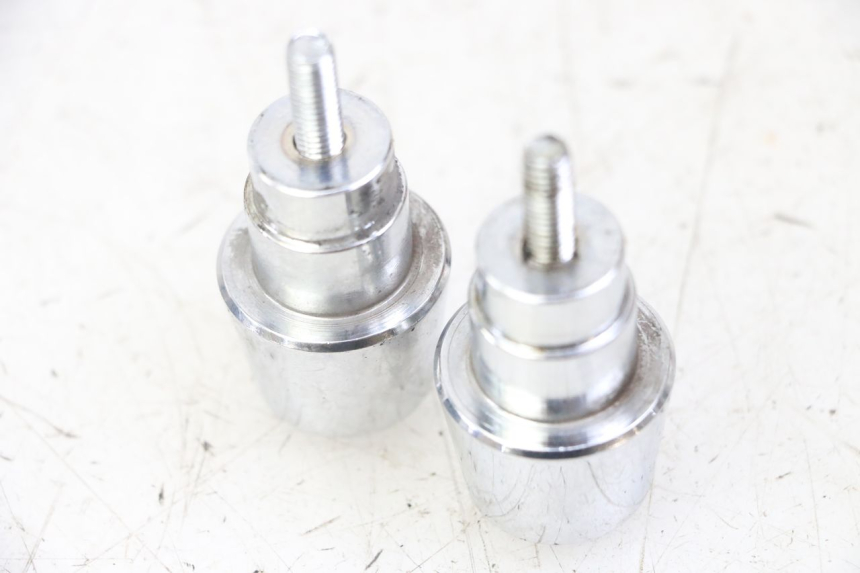 photo de ZAŚLEPKA KIEROWNICY PEUGEOT SATELIS 125 (2013 - 2018) - Inny kąt widzenia