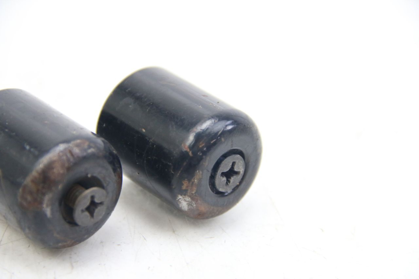 photo de ZAŚLEPKA KIEROWNICY SUZUKI SIXTEEN 125 (2008 - 2010) - Szczegół części