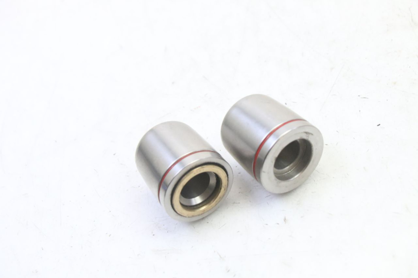 photo de ZAŚLEPKA KIEROWNICY YAMAHA TDM ABS 900 (2002 - 2014) - Inny kąt widzenia