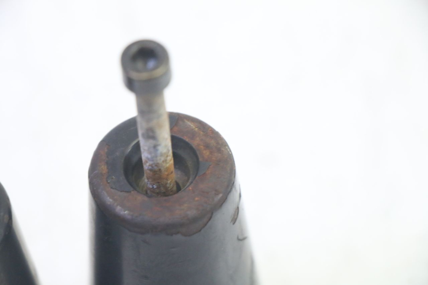 photo de ZAŚLEPKA KIEROWNICY PEUGEOT TWEET PRO EFI 4T 50 (2021 - 2022) - Zoom stanu zużycia