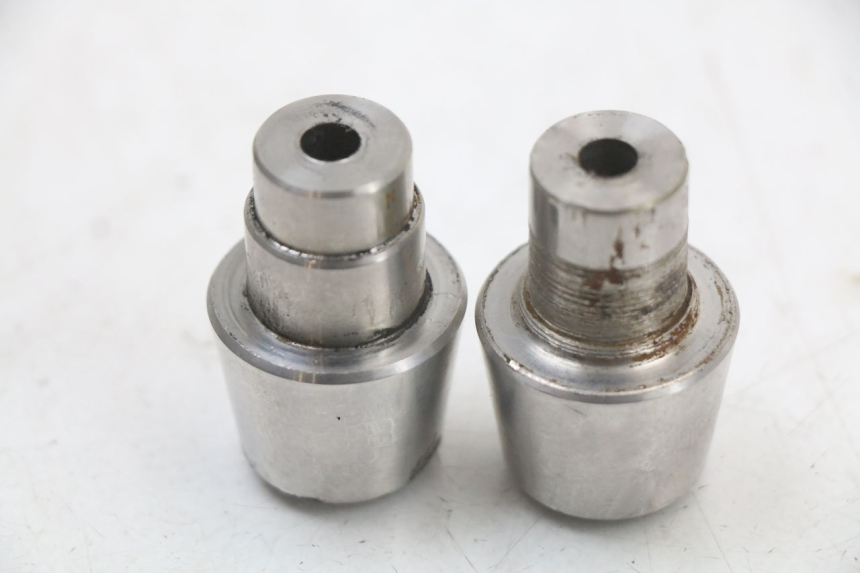 photo de ZAŚLEPKA KIEROWNICY PEUGEOT TWEET 125 (2018 - 2021) - Inny kąt widzenia