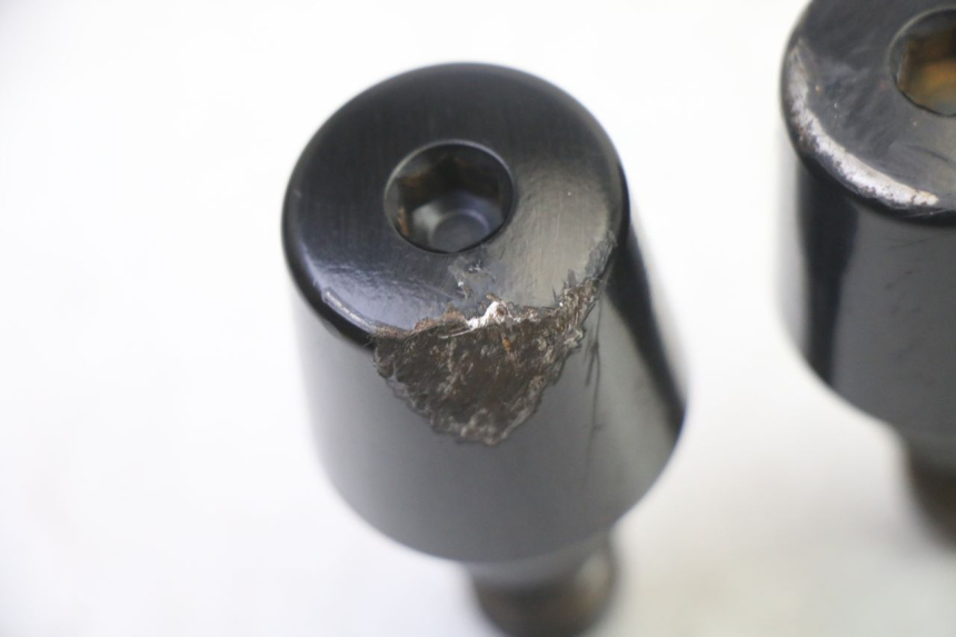 photo de ZAŚLEPKA KIEROWNICY YAMAHA XJ6 ABS 600 (2008 - 2016) - Zoom stanu zużycia