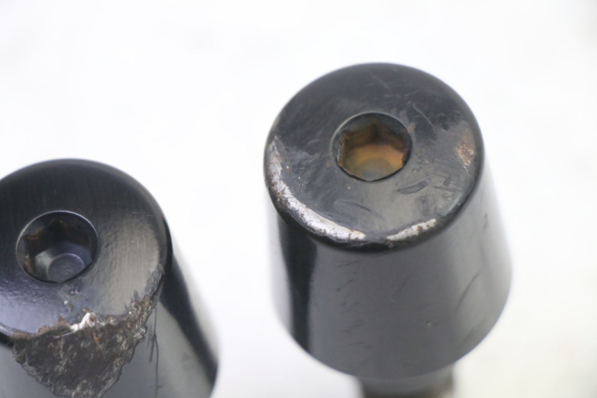 photo de ZAŚLEPKA KIEROWNICY YAMAHA XJ6 ABS 600 (2008 - 2016) - Inny kąt widzenia