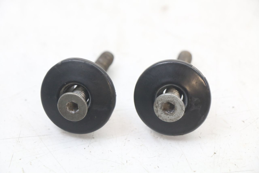 photo de ZAŚLEPKA KIEROWNICY YAMAHA XJ6 ABS 600 (2008 - 2016) - Szczegół części