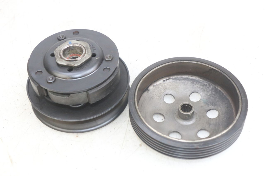 photo de SPRZĘGŁO KYMCO AGILITY NAKED RENOUVO 2T 50 (2011 - 2018) - Inny kąt widzenia