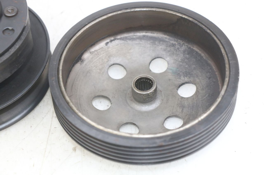 photo de SPRZĘGŁO KYMCO AGILITY NAKED RENOUVO 2T 50 (2011 - 2018) - Zbliżenie techniczne