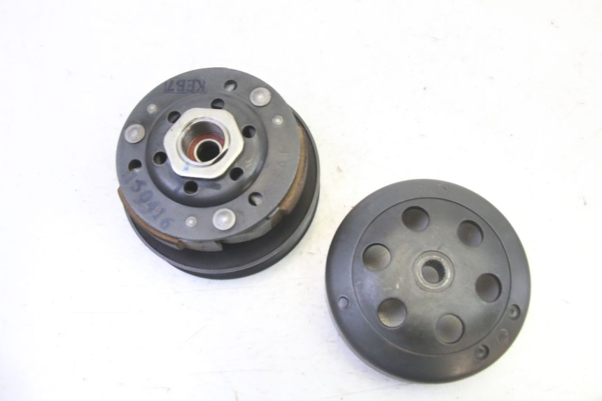 photo de SPRZĘGŁO KYMCO AGILITY NAKED RENOUVO 2T 50 (2011 - 2018) - Zbliżenie techniczne