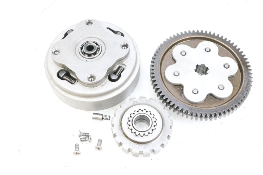 photo de SPRZĘGŁO MAG POWER BOMBERS 4T 50 (2016 - 2026) - Zbliżenie techniczne