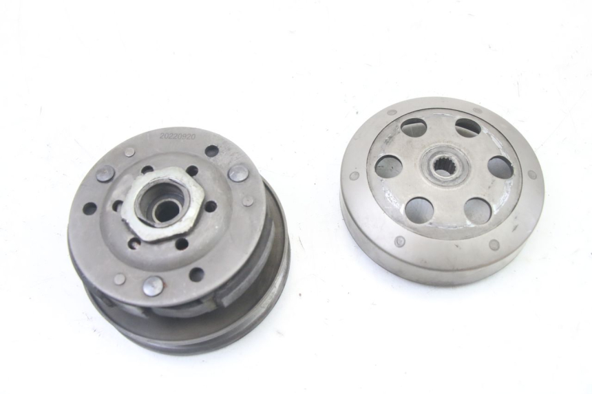 photo de SPRZĘGŁO MBK BOOSTER SPIRIT NAKED 50 (2004 - 2017) - Zbliżenie techniczne