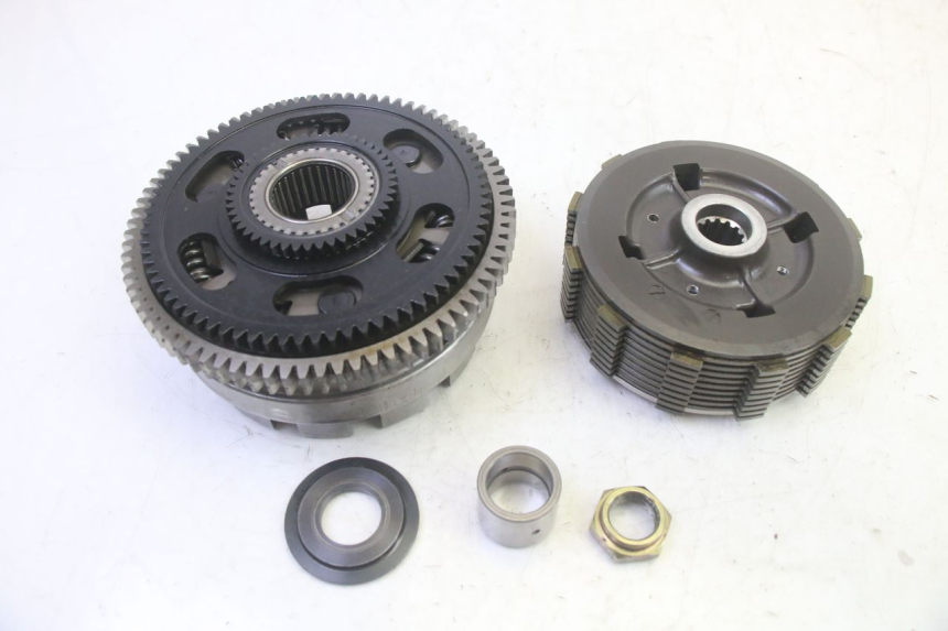 photo de SPRZĘGŁO MV AGUSTA BRUTALE R WALLY 910 (2008 - 2008) - Zbliżenie komponentów