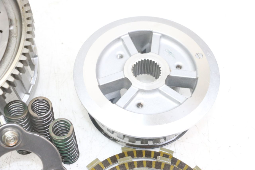 photo de SPRZĘGŁO HONDA CB R 1000 (2018 - 2023) - Widok z bliska