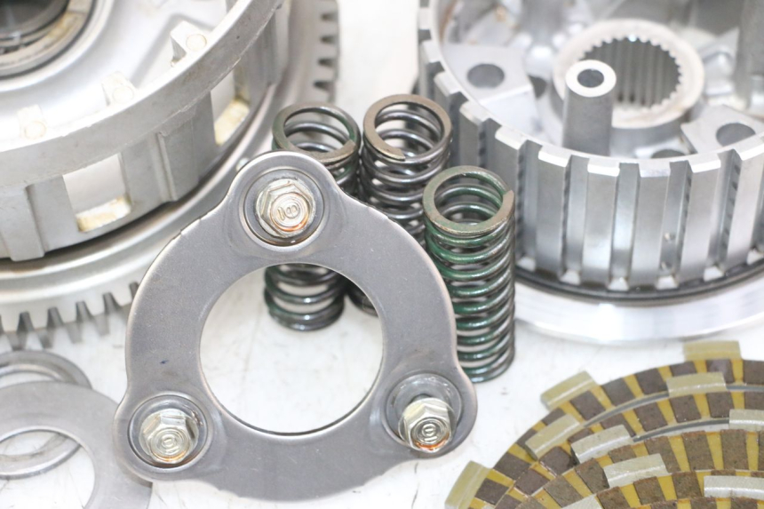 photo de SPRZĘGŁO HONDA CB R 1000 (2018 - 2023) - Zoom stanu zużycia