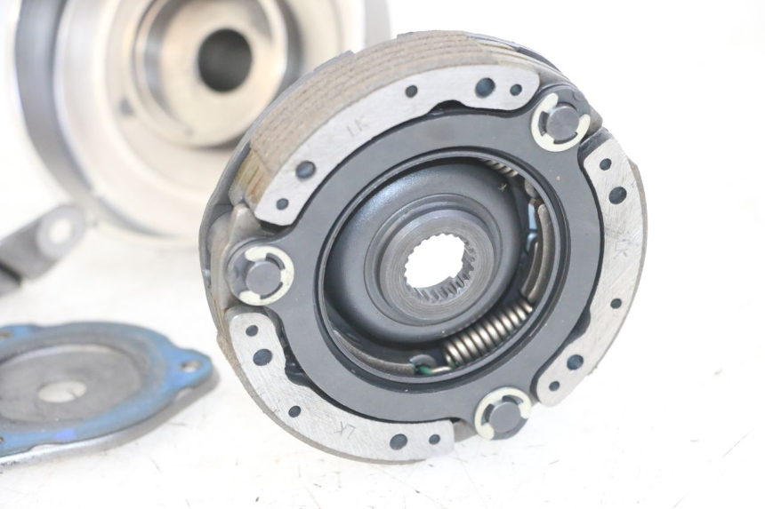 photo de SPRZĘGŁO HONDA CRF-F CRF F 110 (2019 - 2022) - Widok z bliska