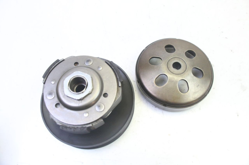 photo de SPRZĘGŁO HONDA FES S-WING SWING ABS 125 (2007 - 2015) - Zbliżenie techniczne