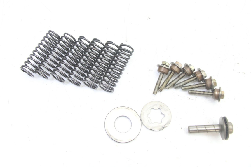 photo de SPRZĘGŁO SUZUKI GS GSE 500 (2001 - 2003) - Stan powierzchni