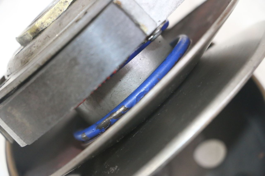 photo de SPRZĘGŁO PEUGEOT JET FORCE CARBU 50 (2003 - 2016) - Stan powierzchni