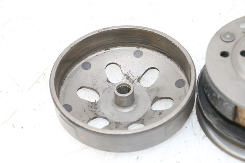 photo de SPRZĘGŁO PEUGEOT KISBEE 4T 50 (2018 - 2022) - Inny kąt widzenia