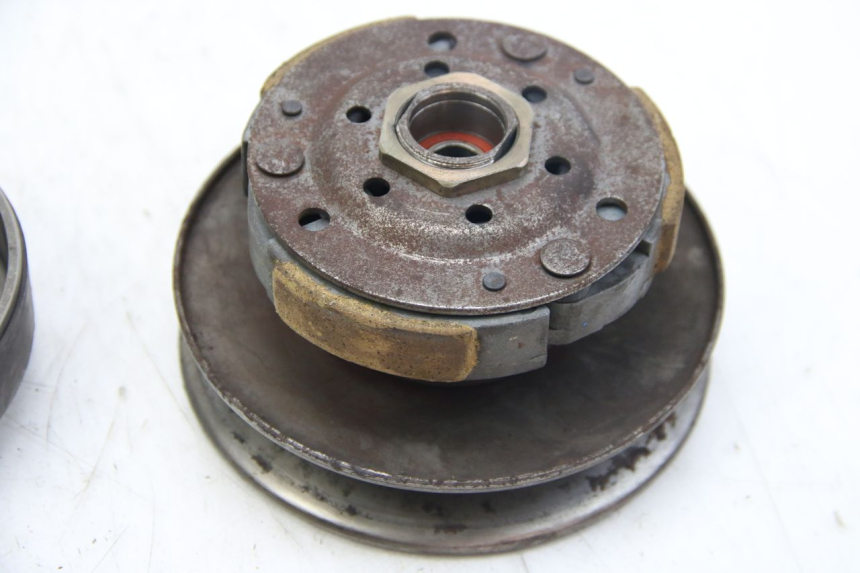 photo de SPRZĘGŁO APRILIA SCARABEO 4T 50 (2009 - 2017) - Zbliżenie techniczne