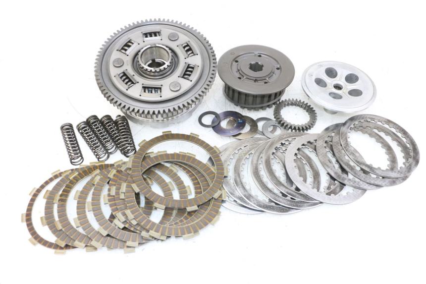 photo de SPRZĘGŁO SUZUKI GSR 750 (2011 - 2017) - Zbliżenie komponentów