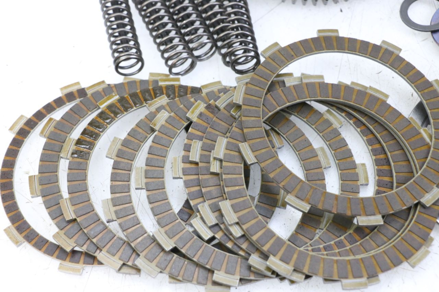 photo de SPRZĘGŁO SUZUKI GSR 750 (2011 - 2017) - Zoom jakości