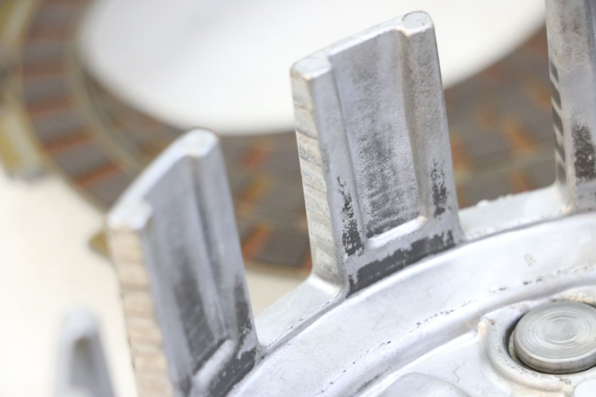 photo de SPRZĘGŁO SUZUKI SV S 650 (1999 - 2002) - Szczegóły charakterystyczne