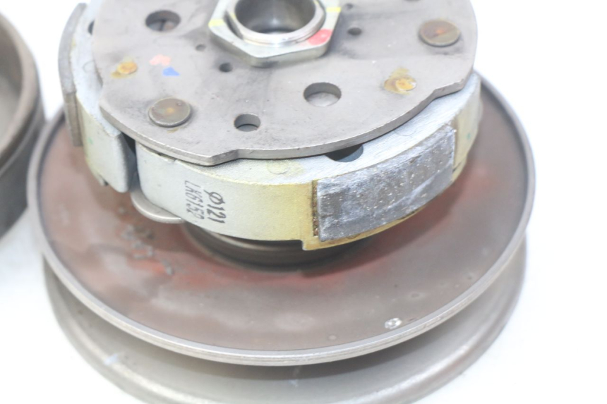 photo de SPRZĘGŁO PIAGGIO VESPA GTS IGET ABS 125 (2017 - 2023) - Punkty mocowania