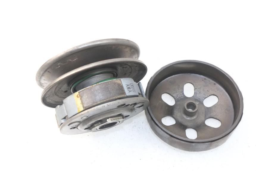 photo de SPRZĘGŁO PEUGEOT VIVACITY NEW 4T 50 (2008 - 2017) - Inny kąt widzenia