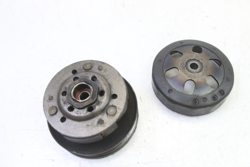 photo de SPRZĘGŁO PEUGEOT VIVACITY NEW 4T 50 (2008 - 2017) - Zbliżenie techniczne