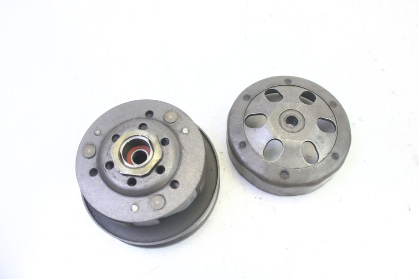 photo de SPRZĘGŁO PEUGEOT VIVACITY NEW 4T 50 (2008 - 2017) - Zbliżenie techniczne