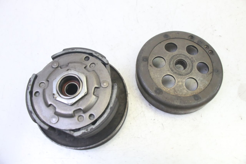 photo de SPRZĘGŁO YAMAHA X-MAX XMAX 125 (2010 - 2013) - Zbliżenie techniczne