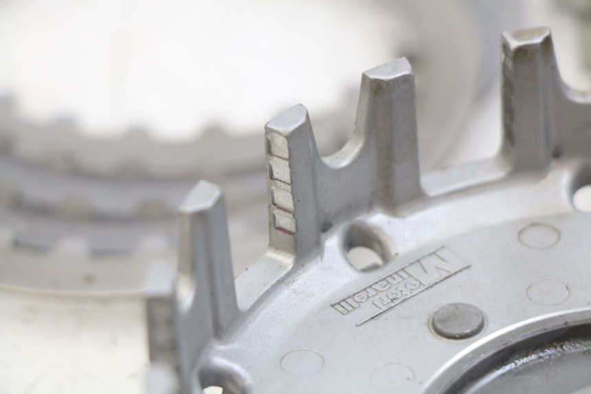 photo de SPRZĘGŁO PEUGEOT XP6 50 (2006 - 2011) - Oznaczenia i referencje