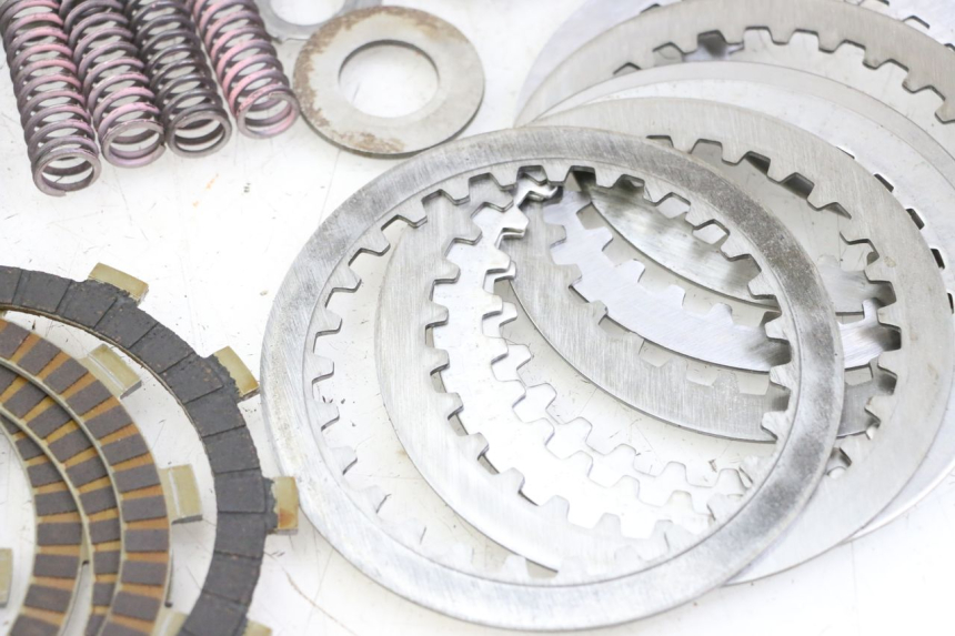 photo de SPRZĘGŁO YAMAHA FZ6 FAZER S2 600 (2007 - 2011) - Widok profilu