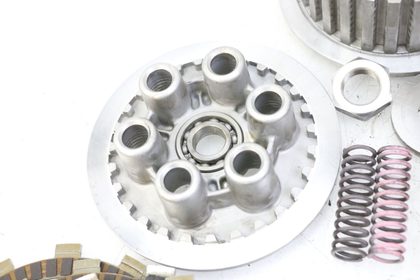 photo de SPRZĘGŁO YAMAHA FZ6 FAZER S2 600 (2007 - 2011) - Zbliżenie techniczne