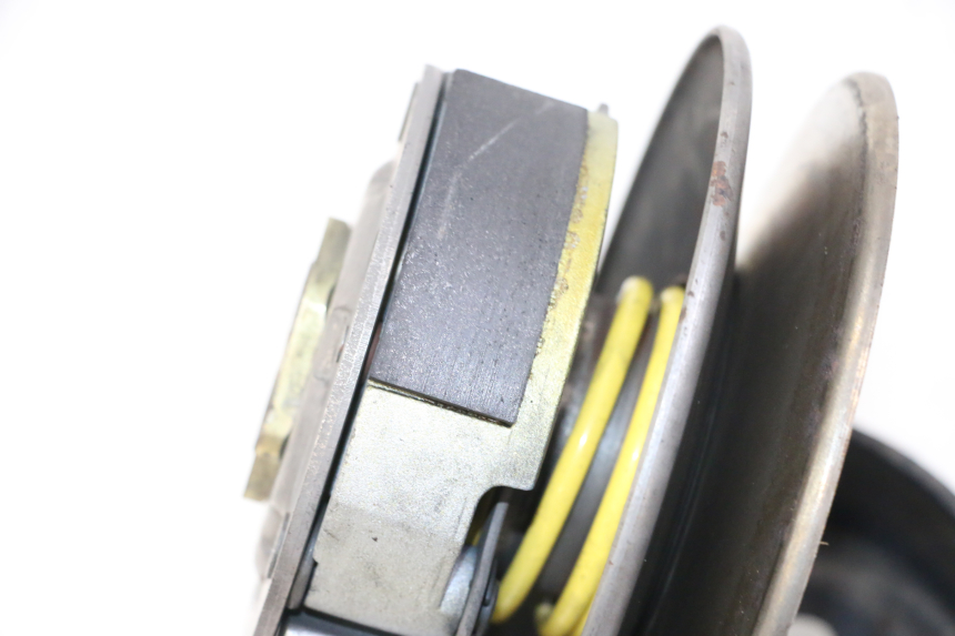 photo de SPRZĘGŁO YAMAHA YP MAJESTY 125 (2002 - 2006) - Zbliżenie techniczne