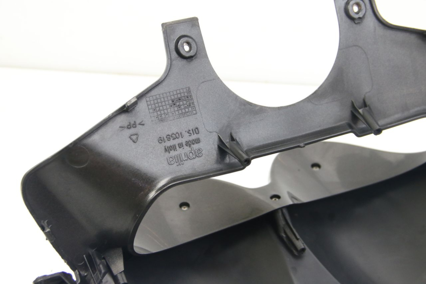 photo de OBUDOWA LICZNIKA APRILIA ATLANTIC 500 (2002 - 2003) - Struktura - zbliżenie