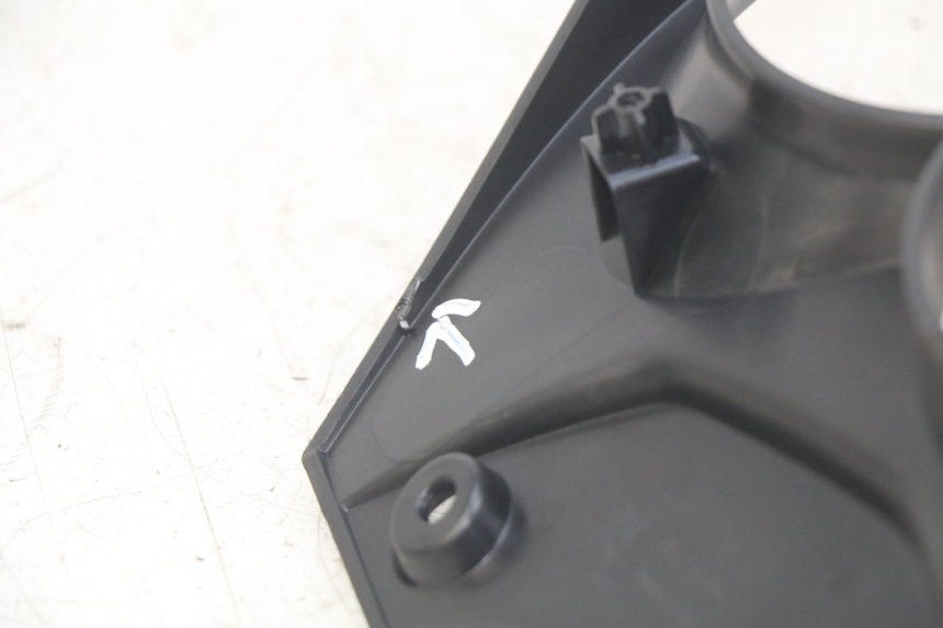 photo de OBUDOWA LICZNIKA PEUGEOT CITYSTAR AIR 125 (2014 - 2017) - Zoom stanu zużycia