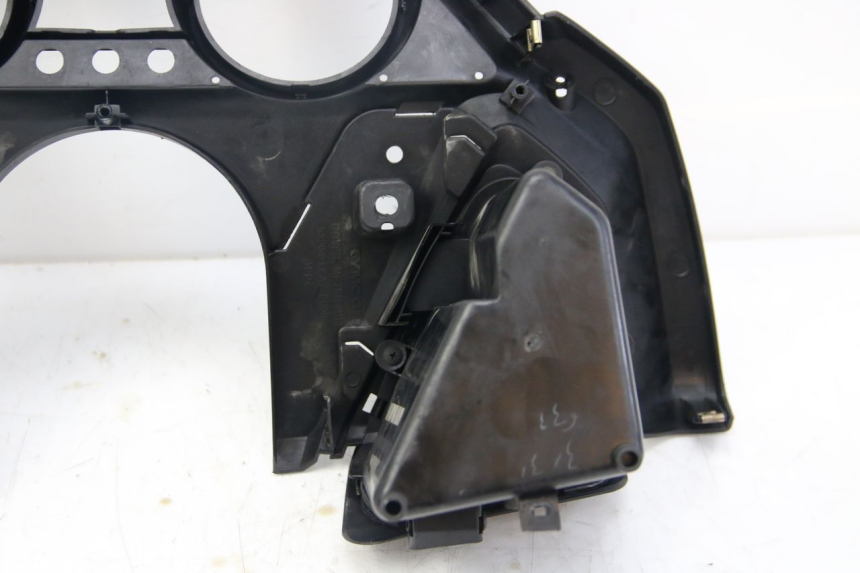 photo de OBUDOWA LICZNIKA KYMCO DINK STREET 125 (2009 - 2014) - Zoom stanu zużycia