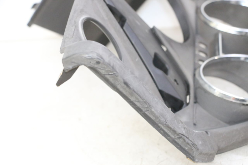 photo de OBUDOWA LICZNIKA KYMCO DINK STREET 125 (2009 - 2014) - Zbliżenie komponentów