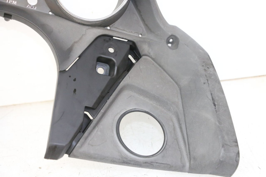 photo de OBUDOWA LICZNIKA KYMCO DINK STREET 125 (2009 - 2014) - Struktura - zbliżenie