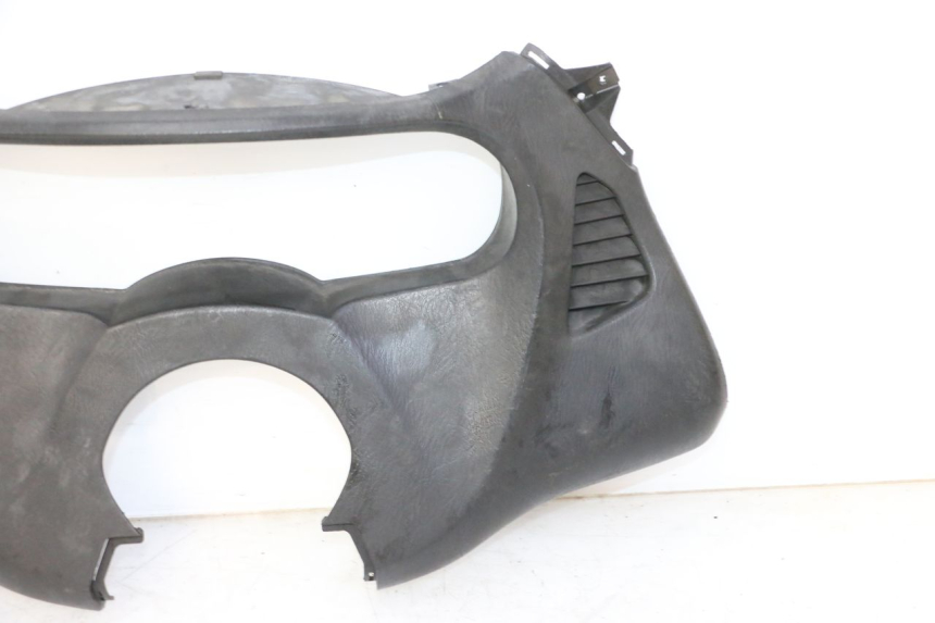 photo de OBUDOWA LICZNIKA HONDA FES S-WING SWING ABS 125 (2007 - 2015) - Szczegóły charakterystyczne