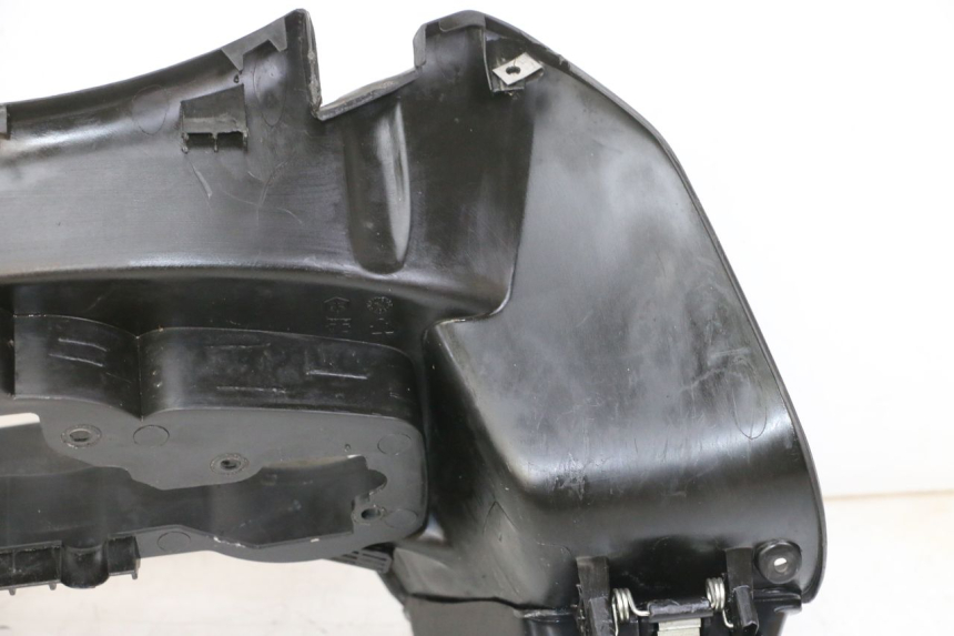 photo de OBUDOWA LICZNIKA GILERA NEXUS 300 (2008 - 2013) - Stan powierzchni