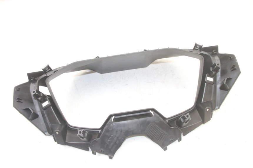 photo de OBUDOWA LICZNIKA HONDA FORZA 125 (2021 - 2025) - Zbliżenie techniczne