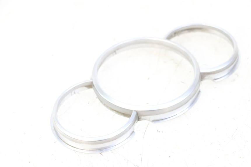 photo de OBUDOWA LICZNIKA PIAGGIO IE MP3 YOURBAN 300 (2011 - 2016) - Zoom stanu zużycia