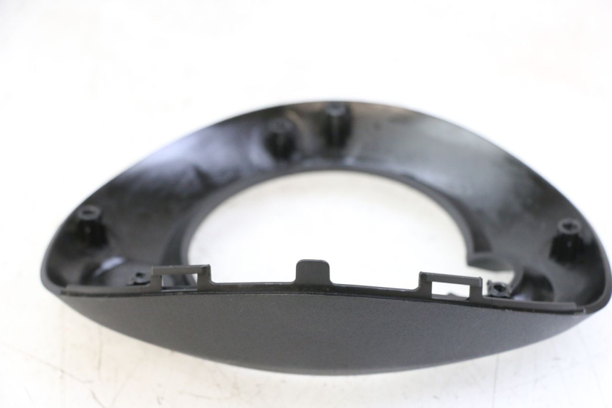 photo de OBUDOWA LICZNIKA MBK OVETTO ONE 2T 50 (2013 - 2017) - Szczegół części