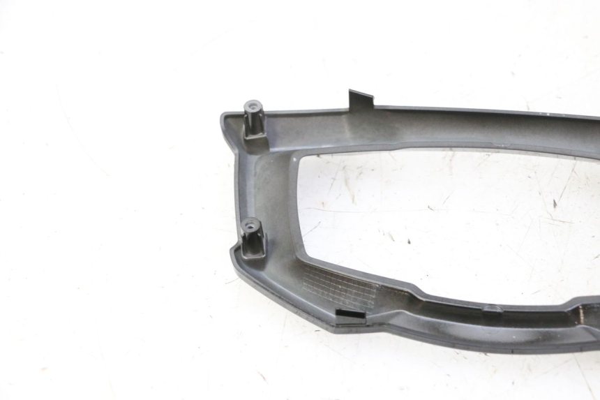 photo de OBUDOWA LICZNIKA PIAGGIO MP3 HPE 310 (2024 - 2025) - Inny kąt widzenia