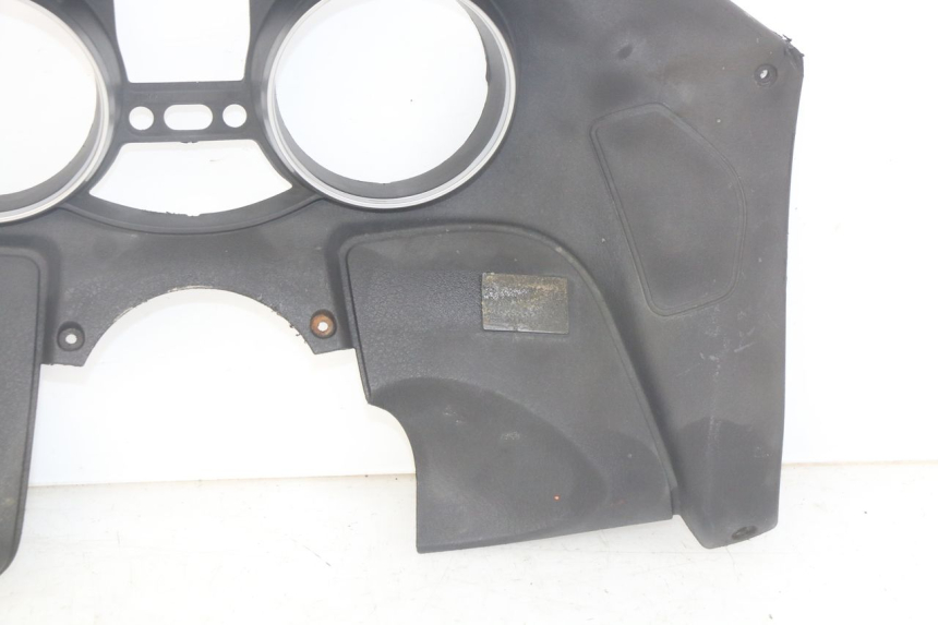 photo de OBUDOWA LICZNIKA PIAGGIO MP3 LT 400 (2007 - 2012) - Zbliżenie komponentów