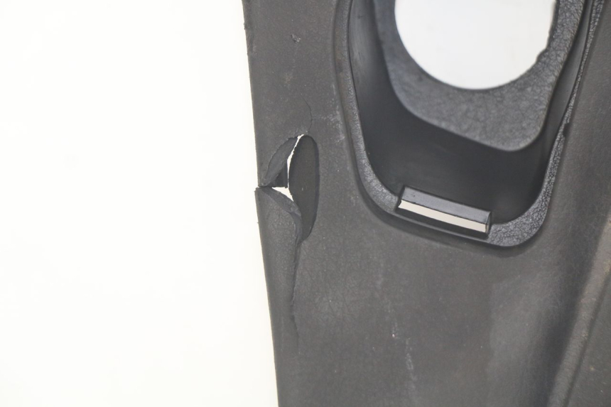 photo de OBUDOWA LICZNIKA PIAGGIO MP3 LT 400 (2007 - 2012) - Widok z bliska