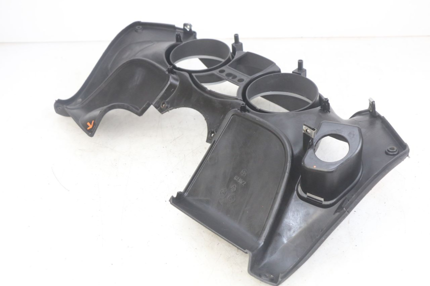 photo de OBUDOWA LICZNIKA PIAGGIO MP3 LT 400 (2007 - 2012) - Inny kąt widzenia