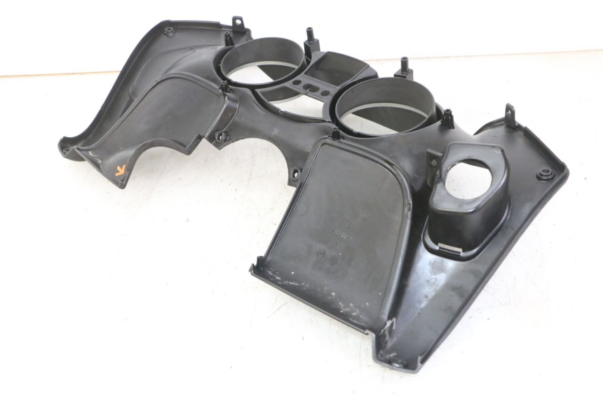 photo de OBUDOWA LICZNIKA PIAGGIO MP3 LT 400 (2007 - 2012) - Stan powierzchni