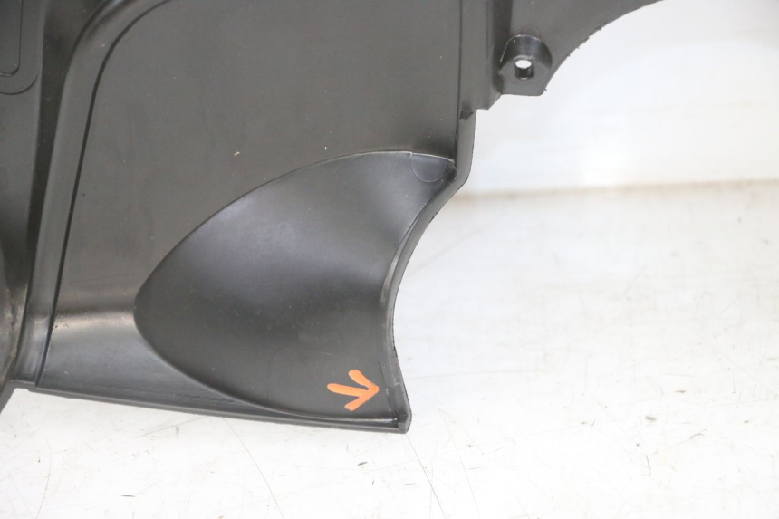 photo de OBUDOWA LICZNIKA PIAGGIO MP3 LT 300 (2010 - 2016) - Zbliżenie komponentów